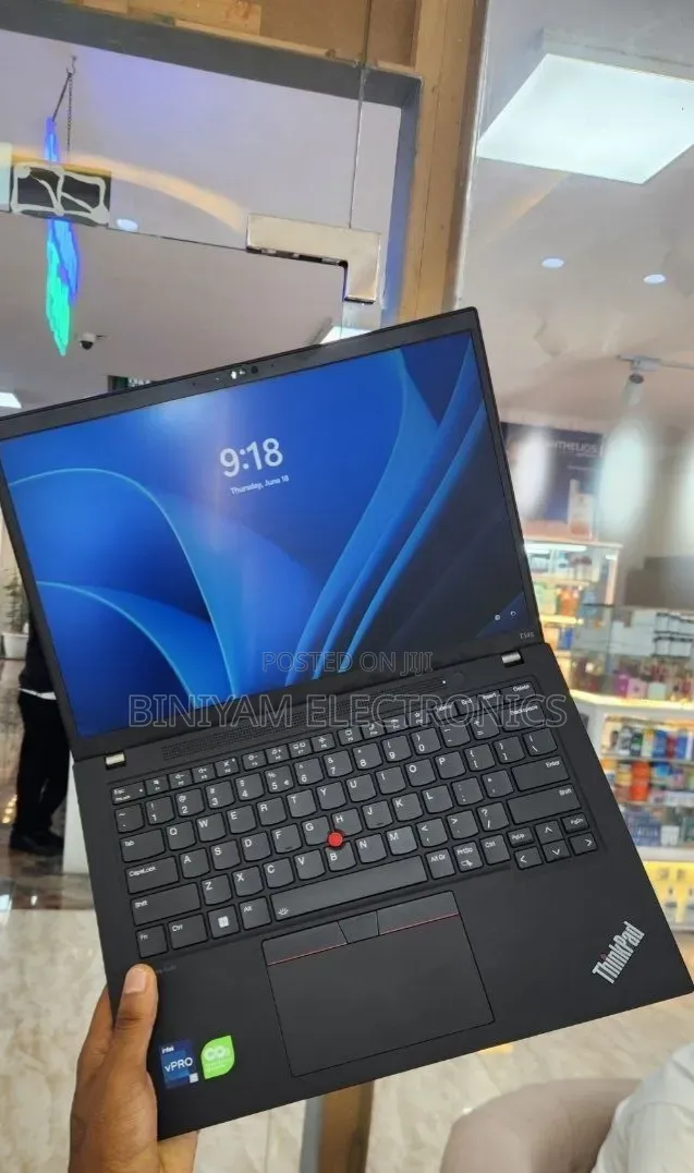 New Laptop Lenovo ThinkPad T14s G4 16GB Intel Core i7 SSD 512GB