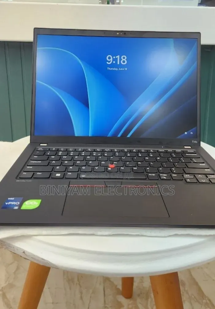 New Laptop Lenovo ThinkPad T14s G4 16GB Intel Core i7 SSD 512GB