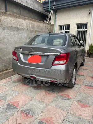 Suzuki Dzire 2022 Silver