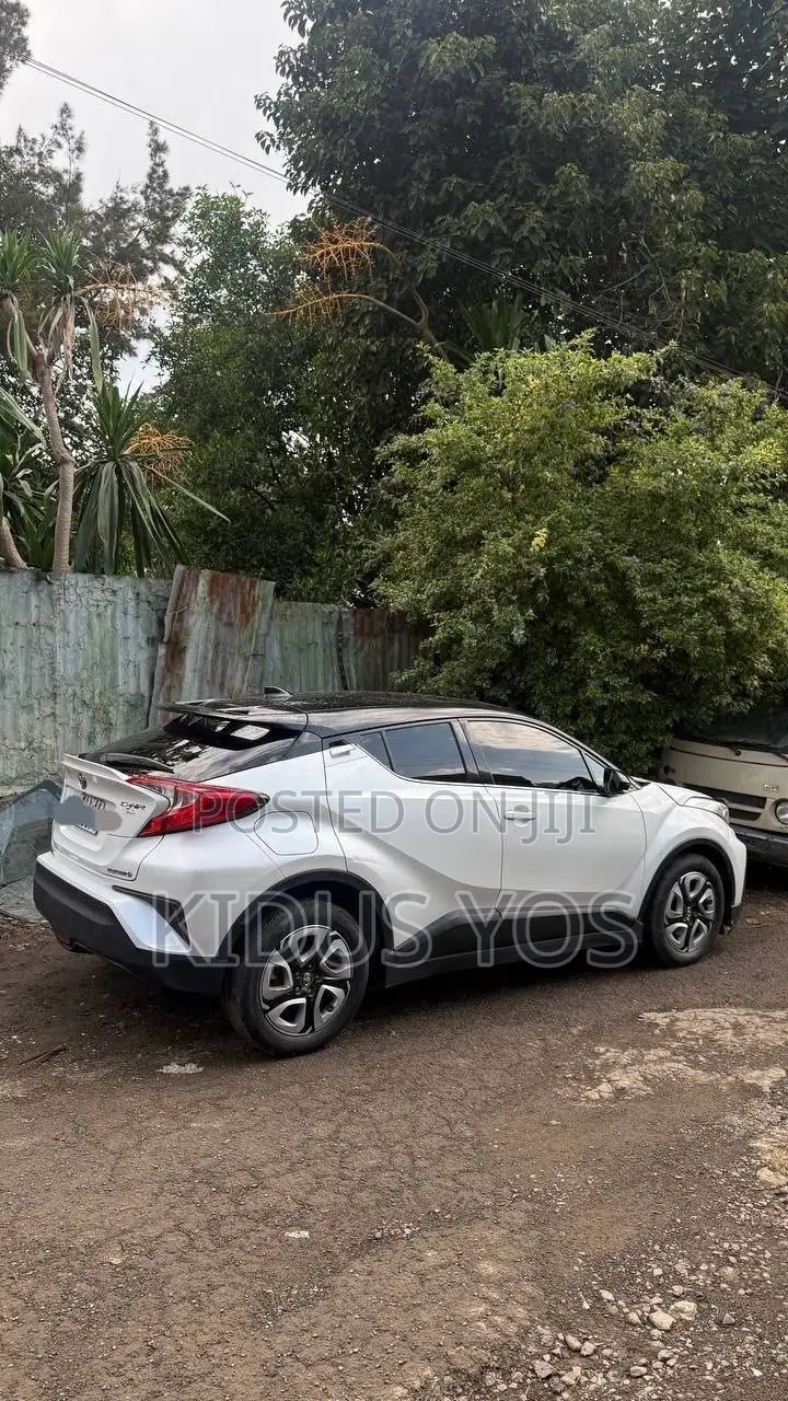 Toyota C-HR 2022 White