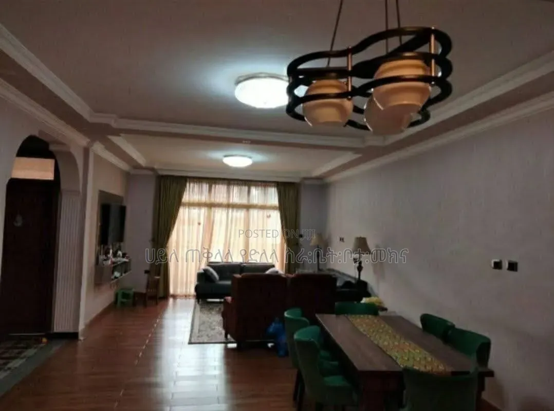 Furnished 7bdrm Townhouse/Terrace in Ayat Zone Inside, Yeka for sale