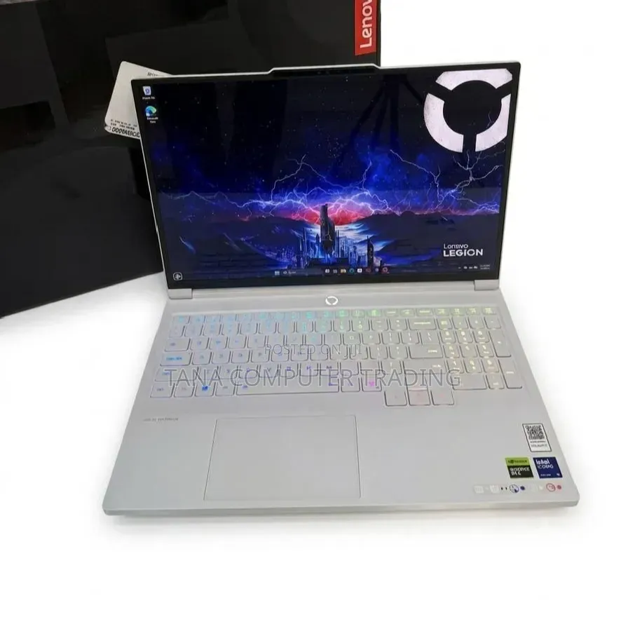 New Laptop Lenovo Legion Pro 7 32GB Intel Core Ultra 9 SSD 1T