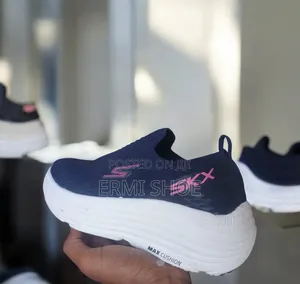 Skechers Size 37