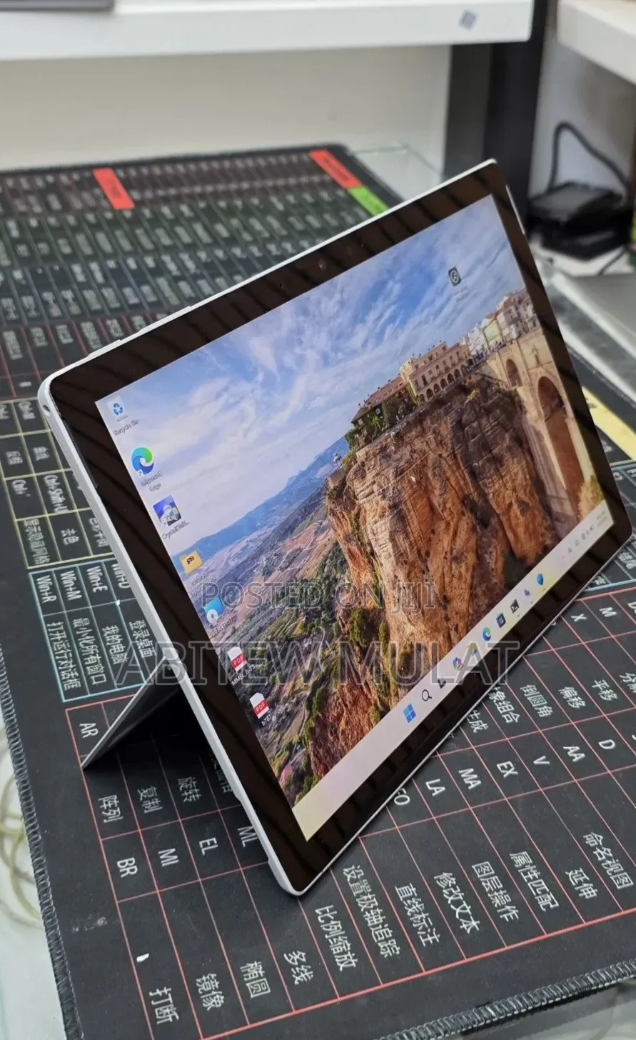 New Laptop Microsoft Surface Pro 7+ 16GB Intel Core i7 SSD 512GB