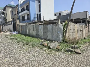 6bdrm House in የ, Akaky Kaliti for sale