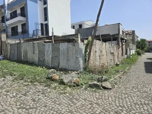 6bdrm House in የ, Akaky Kaliti for sale