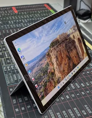 New Laptop Microsoft Surface Pro 7+ 16GB Intel Core i7 SSD 512GB