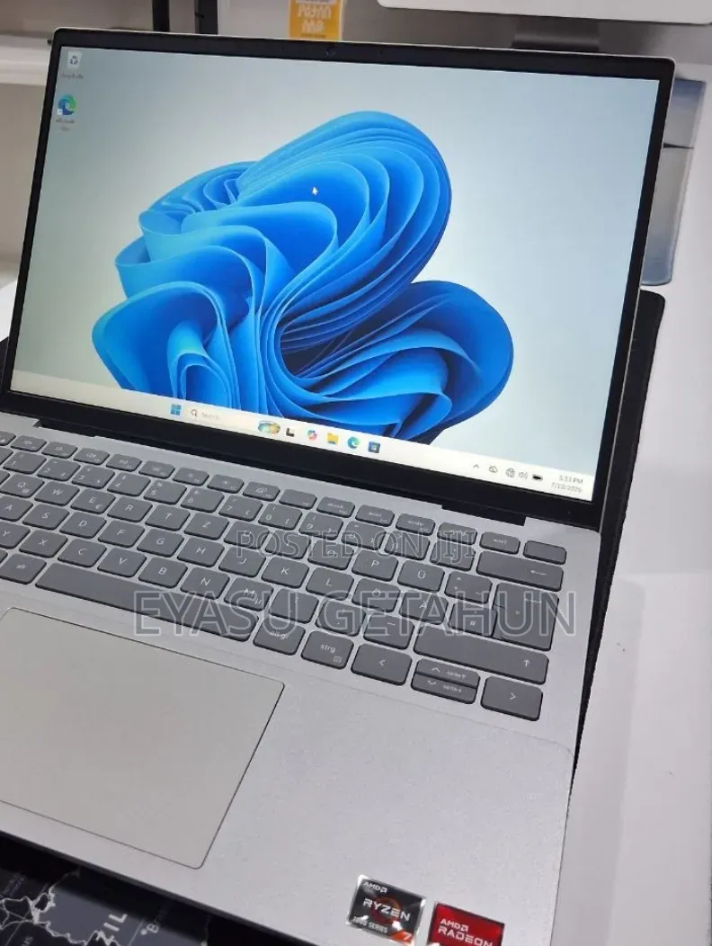New Laptop Dell Inspiron 15 16GB AMD Ryzen 7 SSD 1T