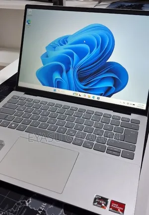 New Laptop Dell Inspiron 15 16GB AMD Ryzen 7 SSD 1T
