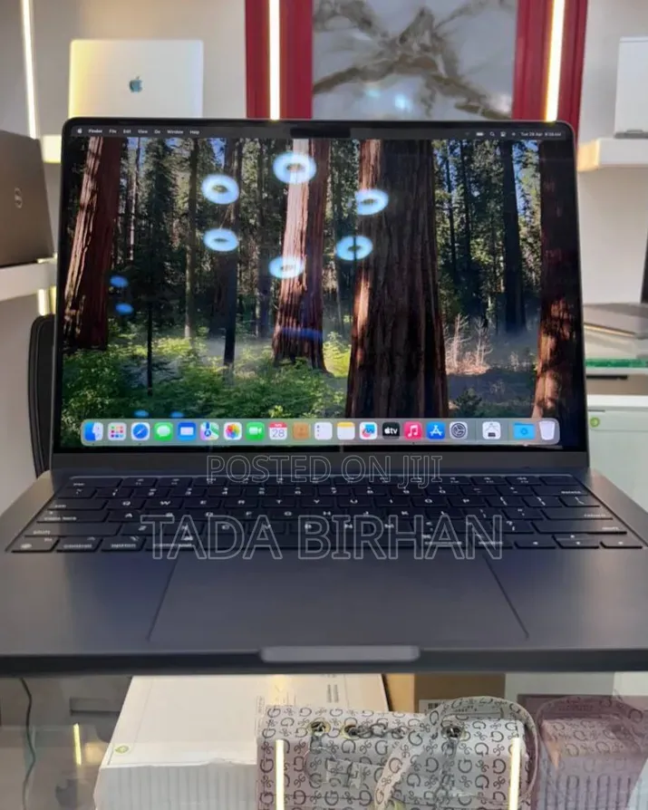 New Laptop Apple MacBook Pro 2023 M3 Max 18GB Intel Core M3 SSD 512GB