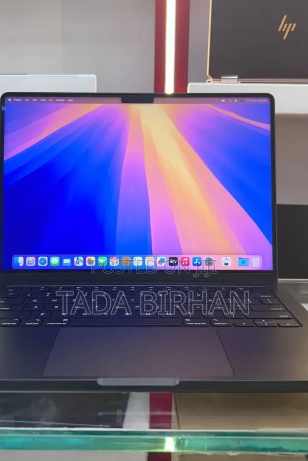 New Laptop Apple MacBook Pro 2023 M3 Max 18GB Intel Core M3 SSD 512GB