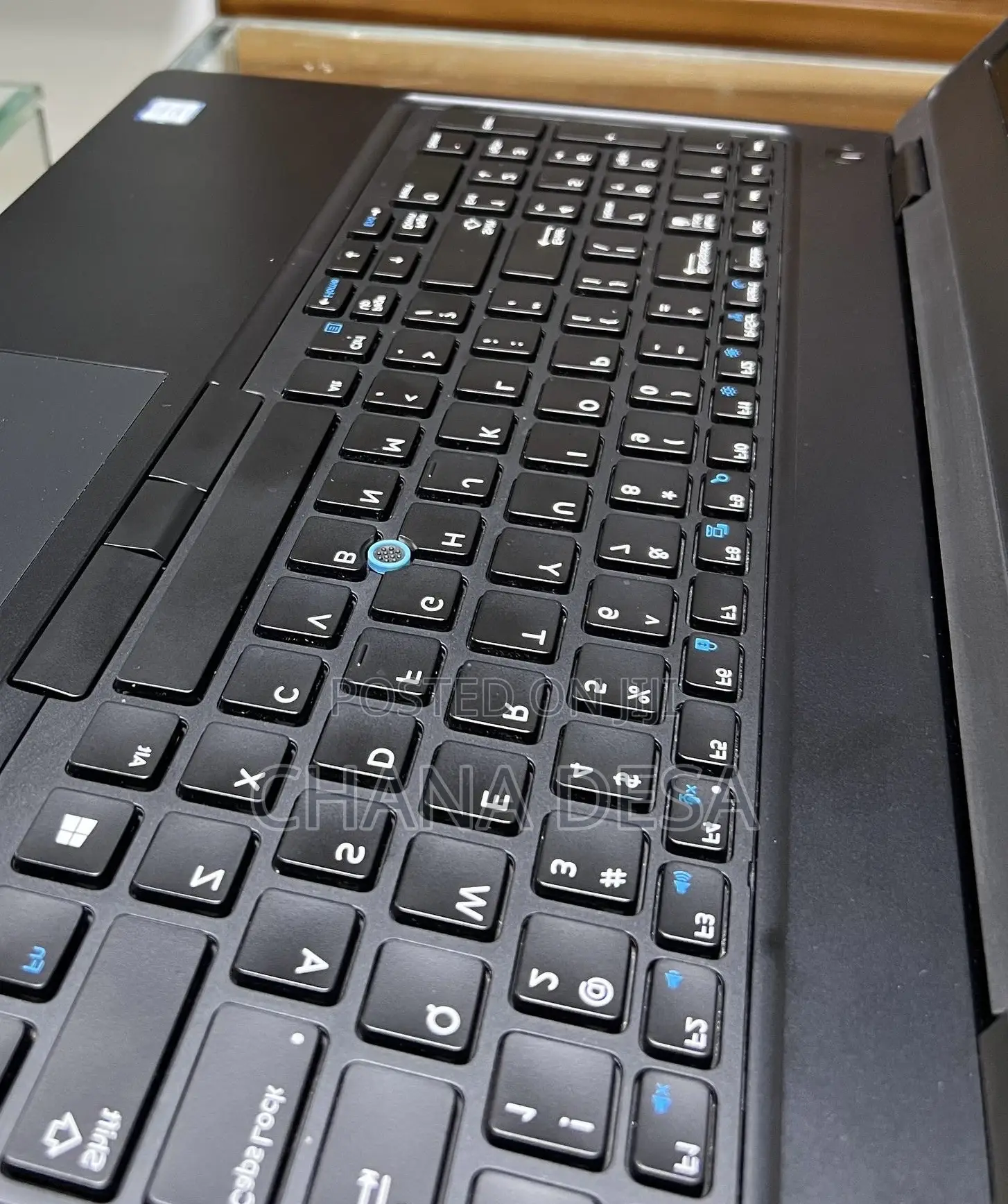 New Laptop Dell Latitude 15 5580 8GB Intel Core i5 SSD 256GB