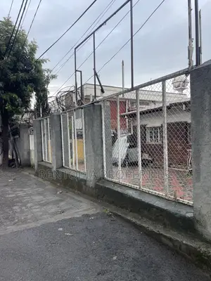 Car Showroom for Rent!