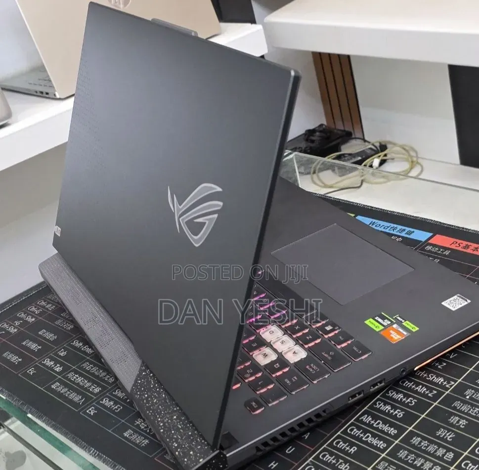 New Laptop Asus G71G 16GB AMD Ryzen 9 SSD 1T