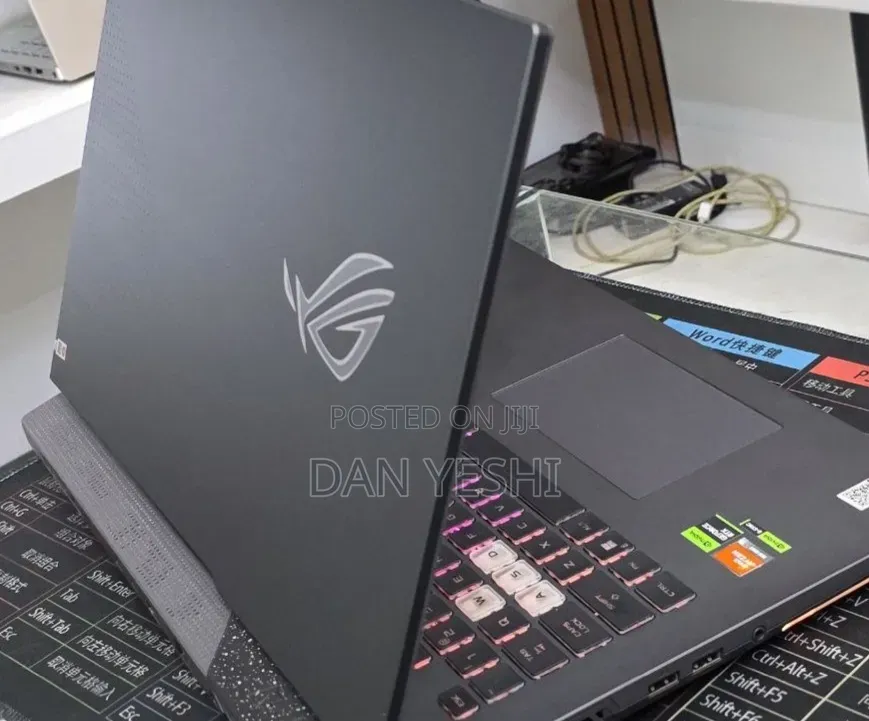 New Laptop Asus G71G 16GB AMD Ryzen 9 SSD 1T