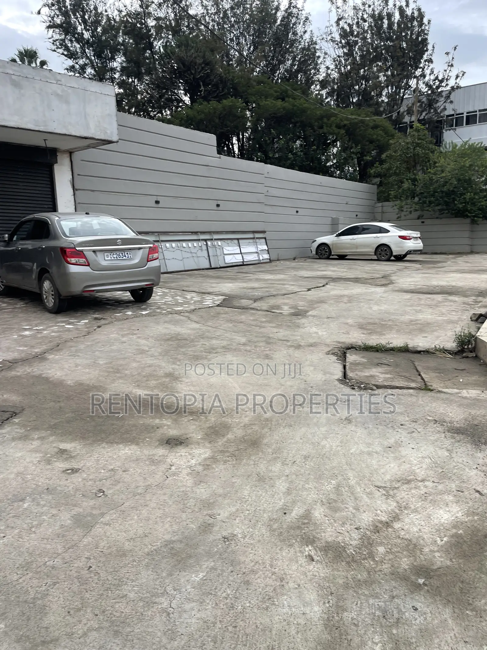 Car Showroom Bole for Rent!