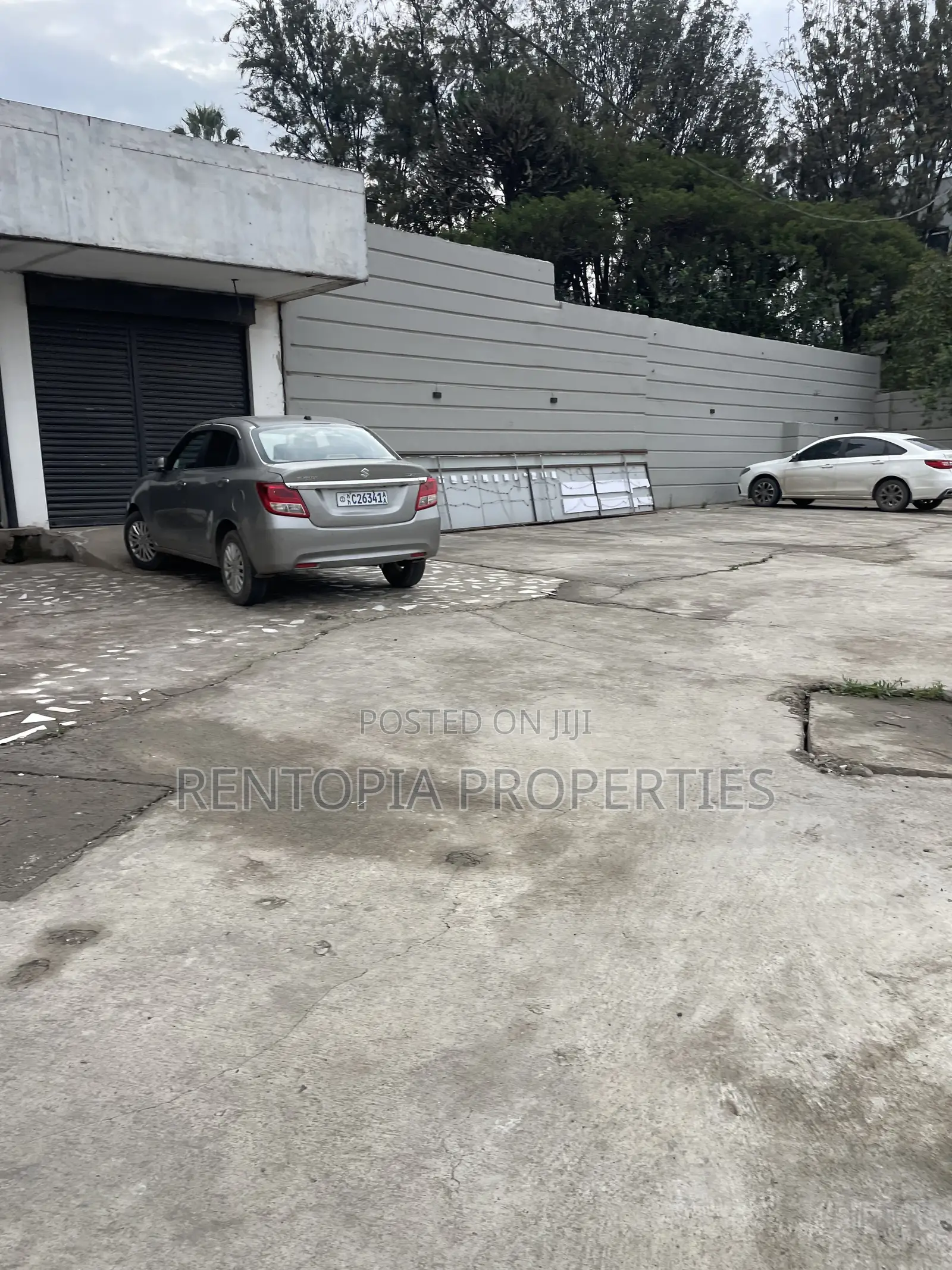 Car Showroom Bole for Rent!