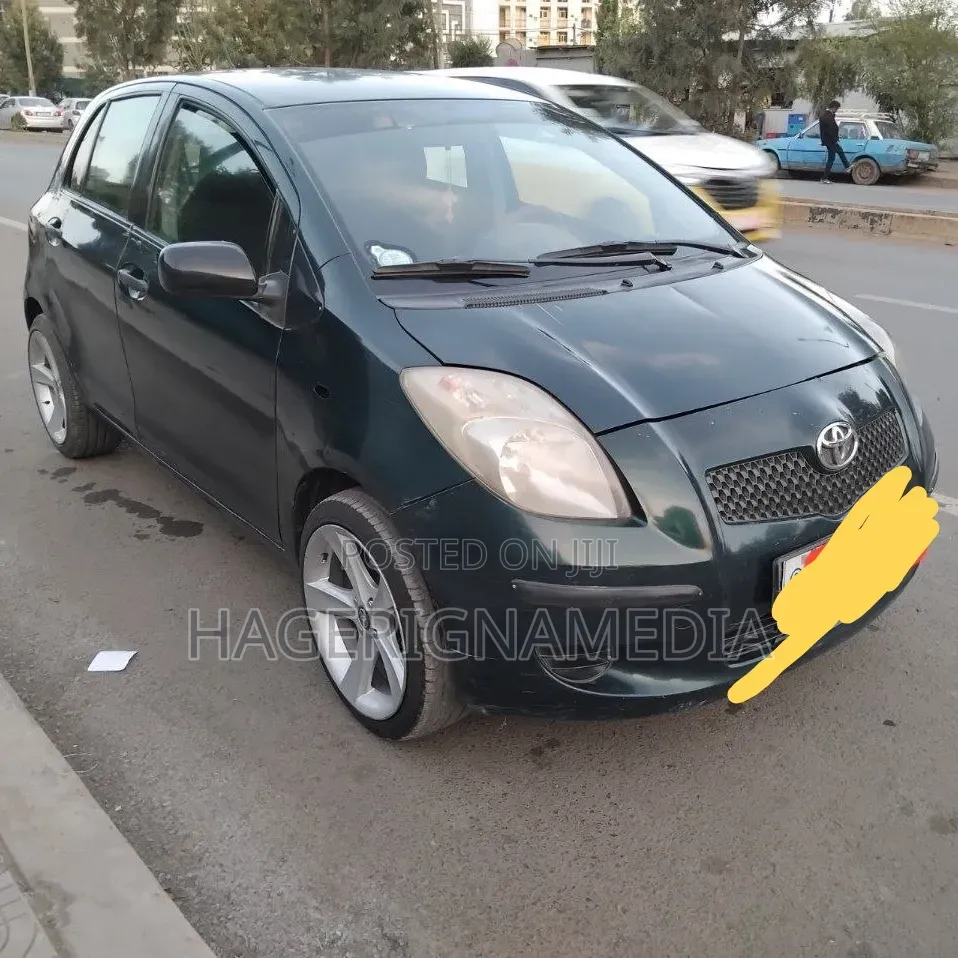 Toyota Yaris 2007 Brown