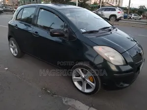 Toyota Yaris 2007 Brown