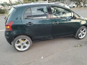 Toyota Yaris 2007 Brown