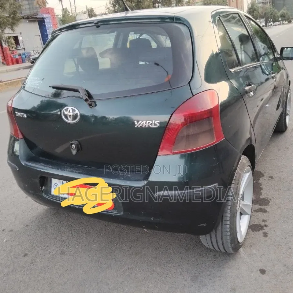 Toyota Yaris 2007 Brown