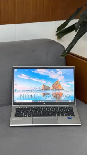 New Laptop HP EliteBook 830 G8 8GB Intel Core i5 SSD 512GB