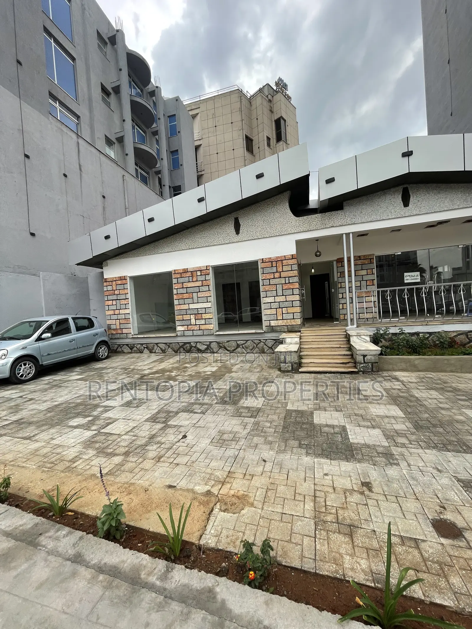 Cafe Restaurant for Rent!