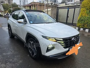 Hyundai Tucson 2022 White