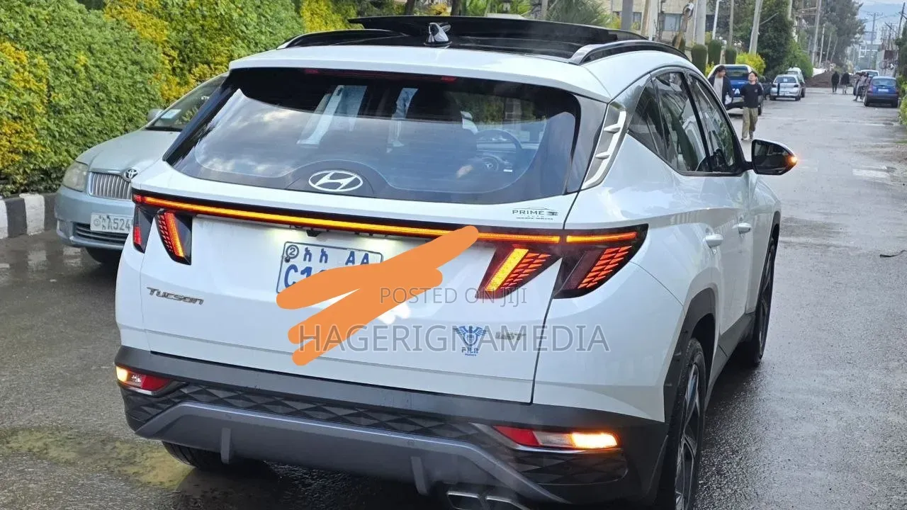 Hyundai Tucson 2022 White