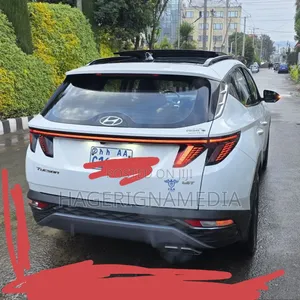 Hyundai Tucson 2022 White