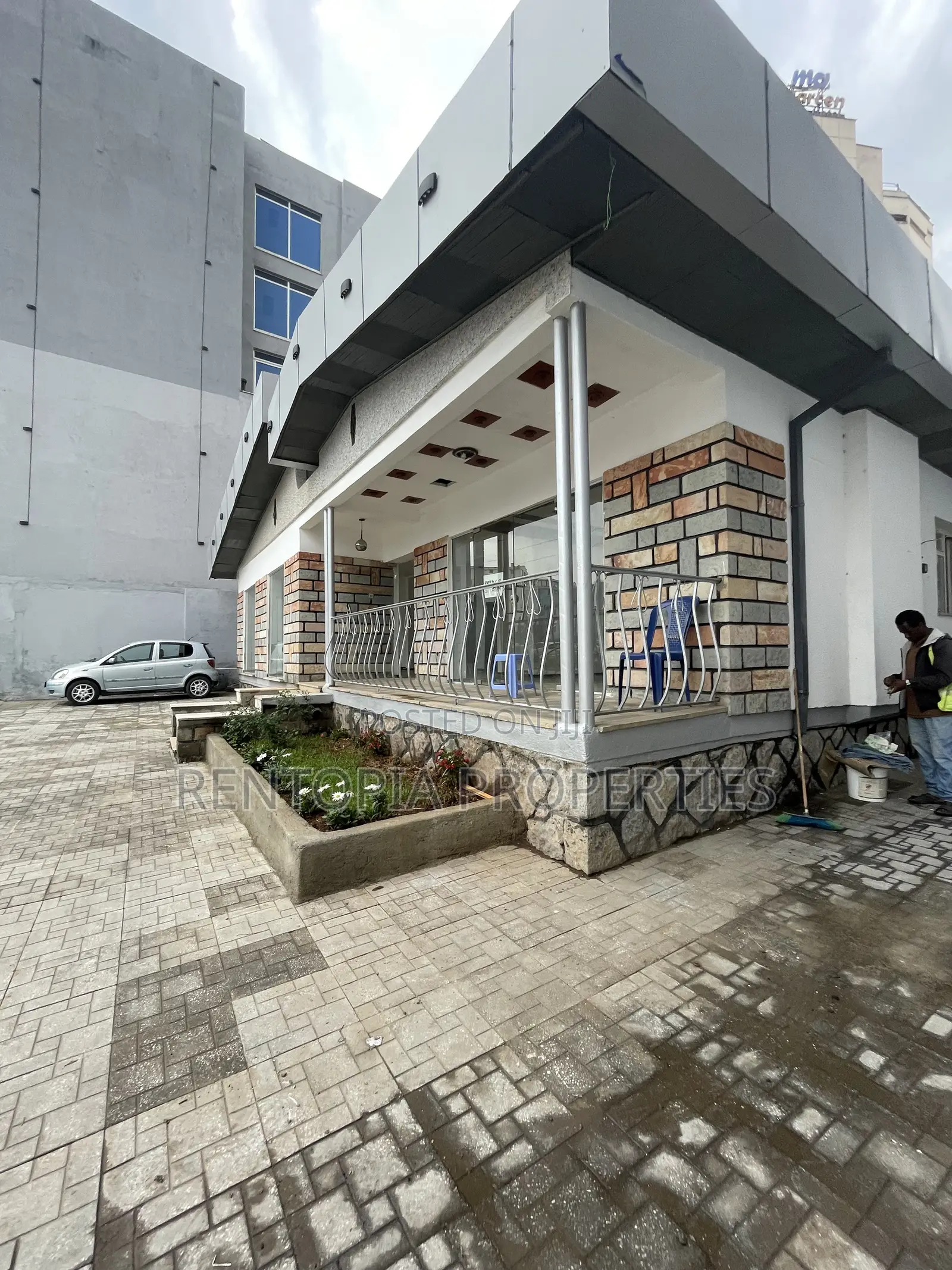 Cafe Restaurant for Rent!