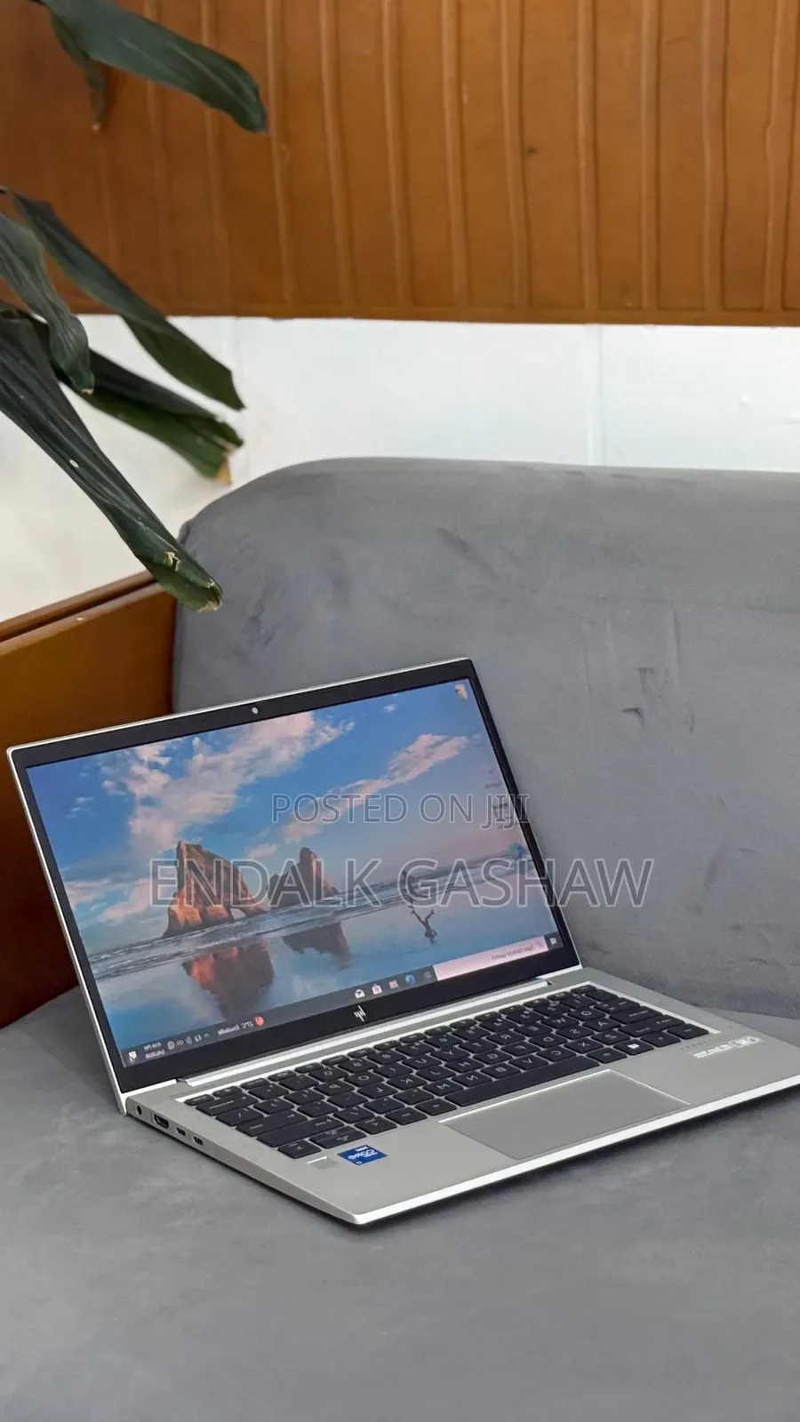 New Laptop HP EliteBook 830 G8 8GB Intel Core i5 SSD 512GB