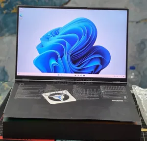 New Laptop Lenovo Legion 9 32GB AMD Ryzen 9 SSD 1T
