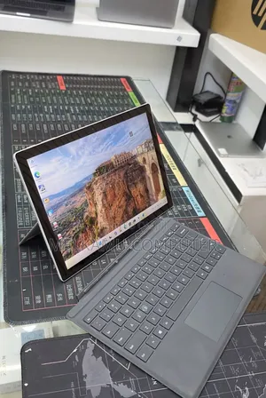 New Laptop Microsoft Surface Pro 7 16GB Intel Core i7 SSD 512GB