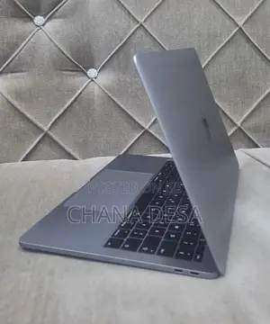 New Laptop Apple MacBook Pro 2017 16GB Intel Core i5 SSD 512GB
