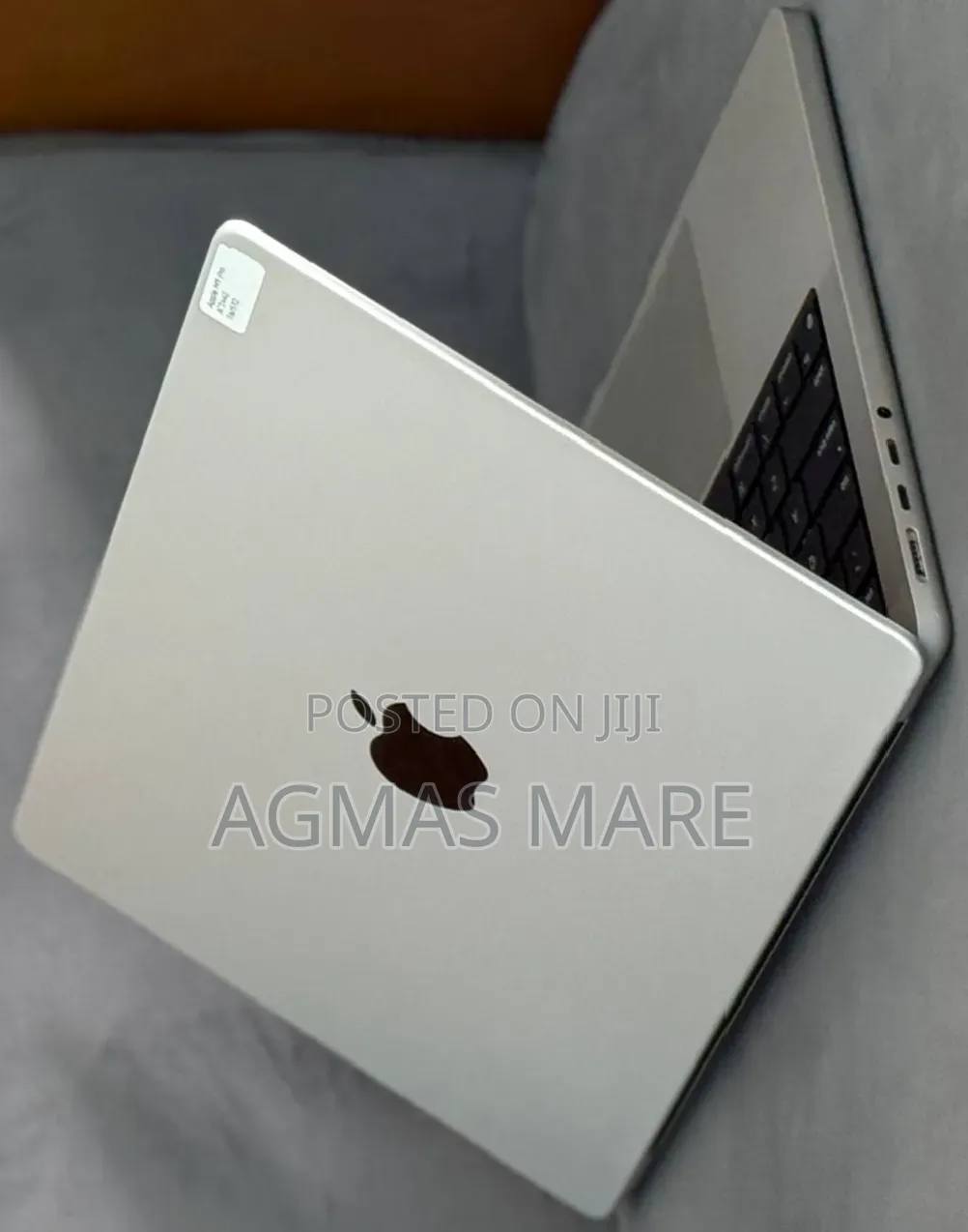 New Laptop Apple MacBook Pro 2020 M1 16GB Apple M1 Pro SSD 512GB