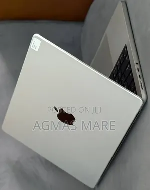 New Laptop Apple MacBook Pro 2020 M1 16GB Apple M1 Pro SSD 512GB