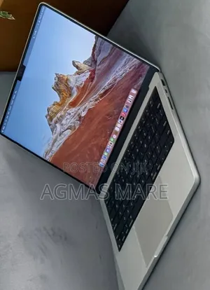 New Laptop Apple MacBook Pro 2020 M1 16GB Apple M1 Pro SSD 512GB