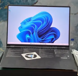 New Laptop Lenovo Legion 9 32GB AMD Ryzen 9 SSD 1T