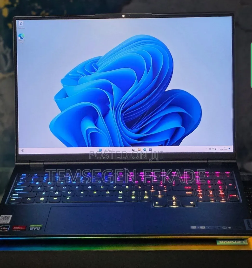 New Laptop Lenovo Legion 9 32GB AMD Ryzen 9 SSD 1T