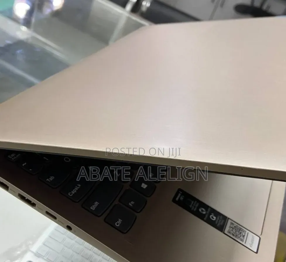 New Laptop Lenovo IdeaPad 1 8GB Intel Core i3 SSD 256GB