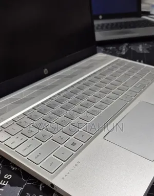 New Laptop HP Pavilion 15 8GB Intel Core i5 SSD 512GB