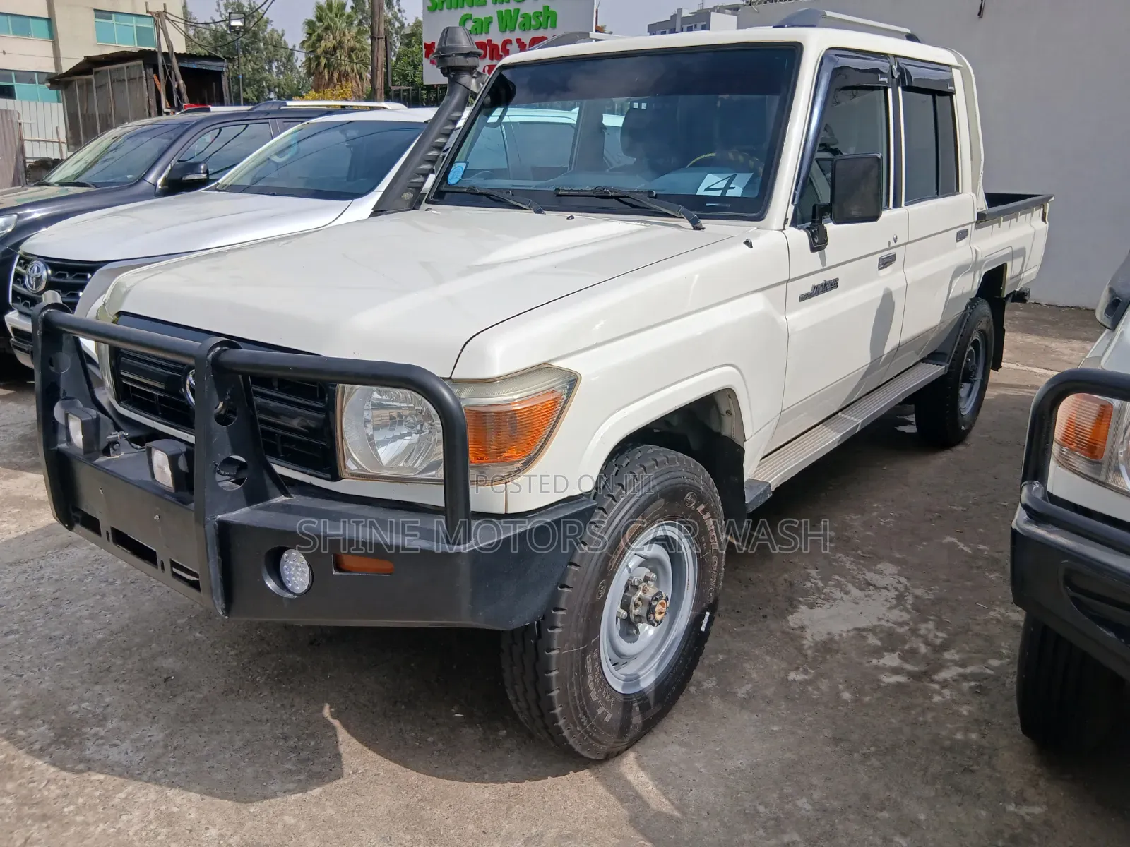 Toyota Land Cruiser 2018 White