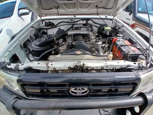 Toyota Land Cruiser 2018 White