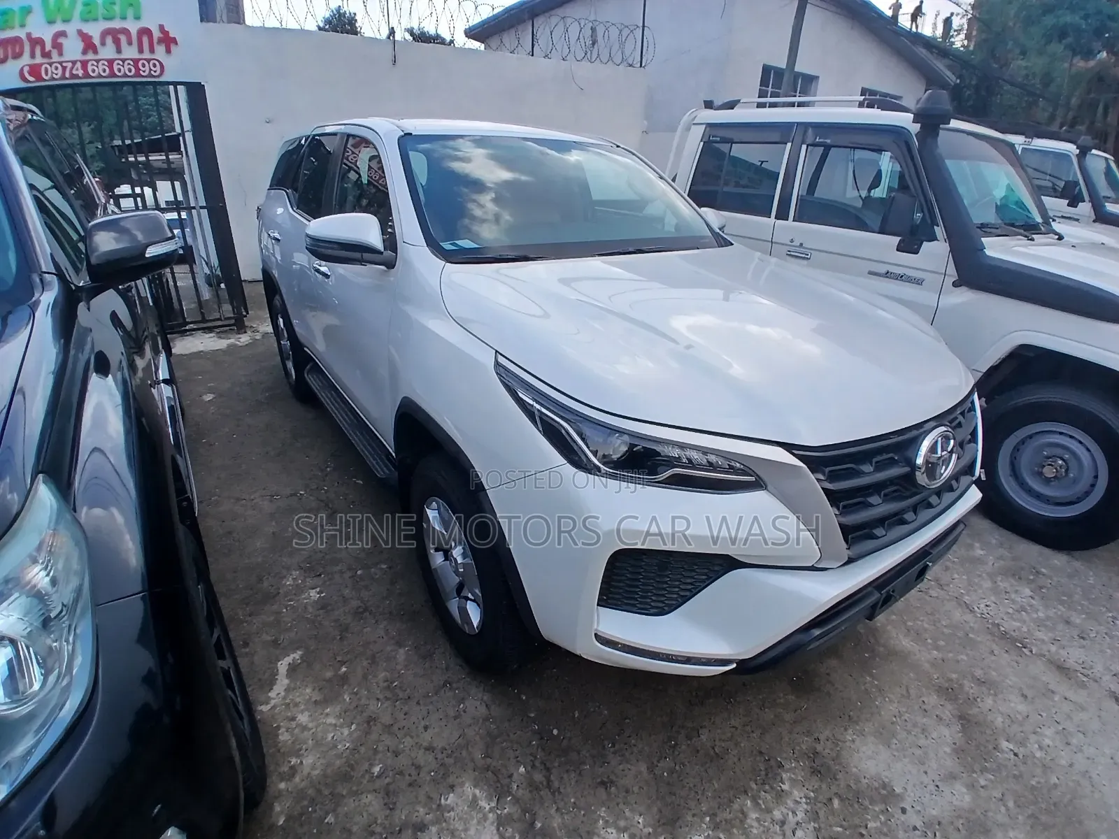 Toyota Fortuner 2023 White
