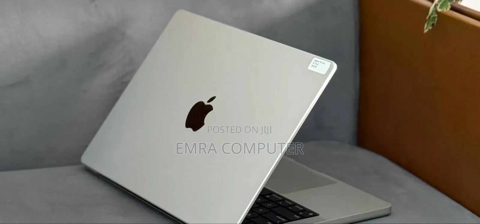 New Laptop Apple MacBook Pro 2021 M1 16GB Apple M1 Pro SSD 512GB