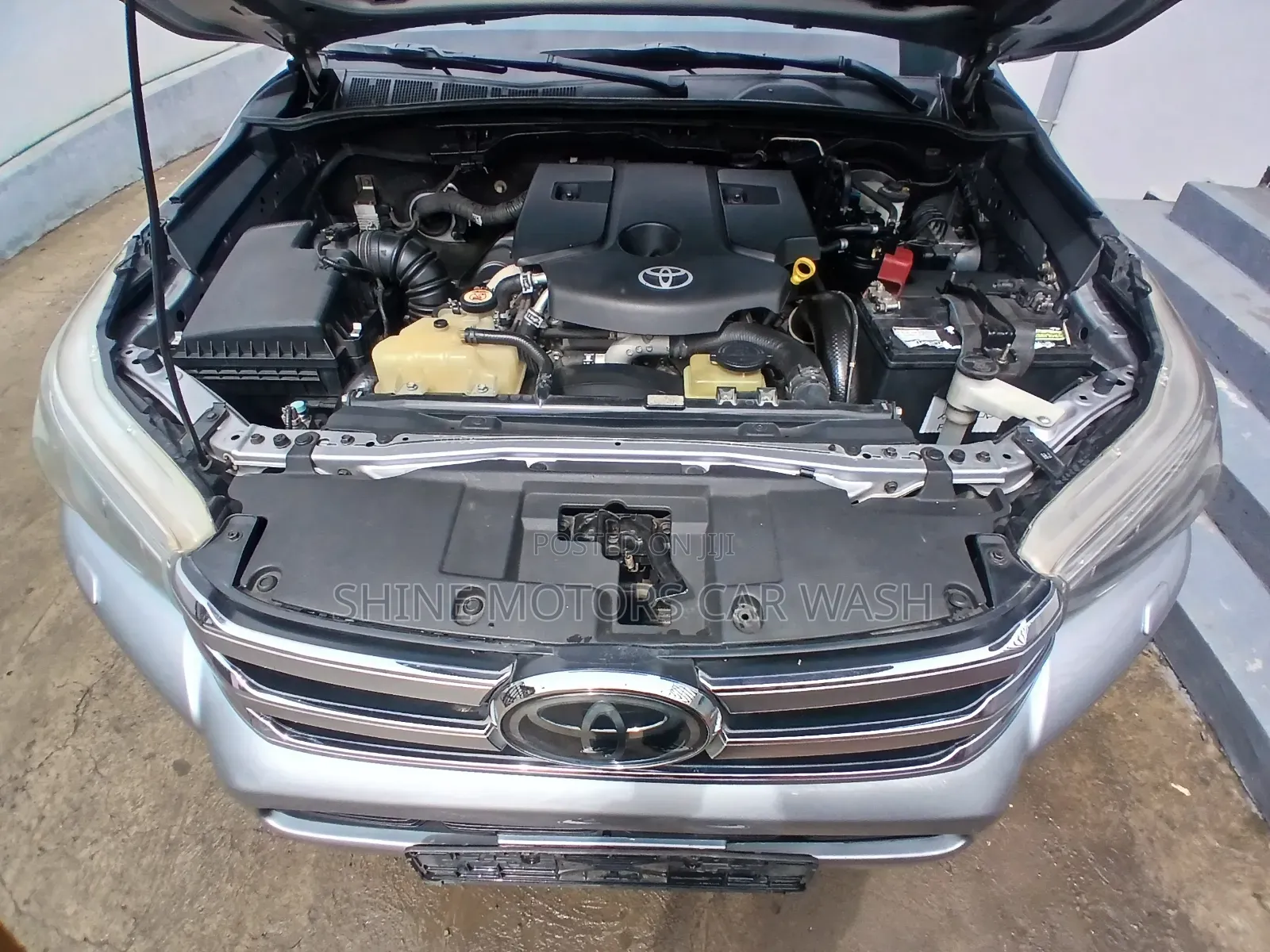 Toyota Hilux 2018 Silver