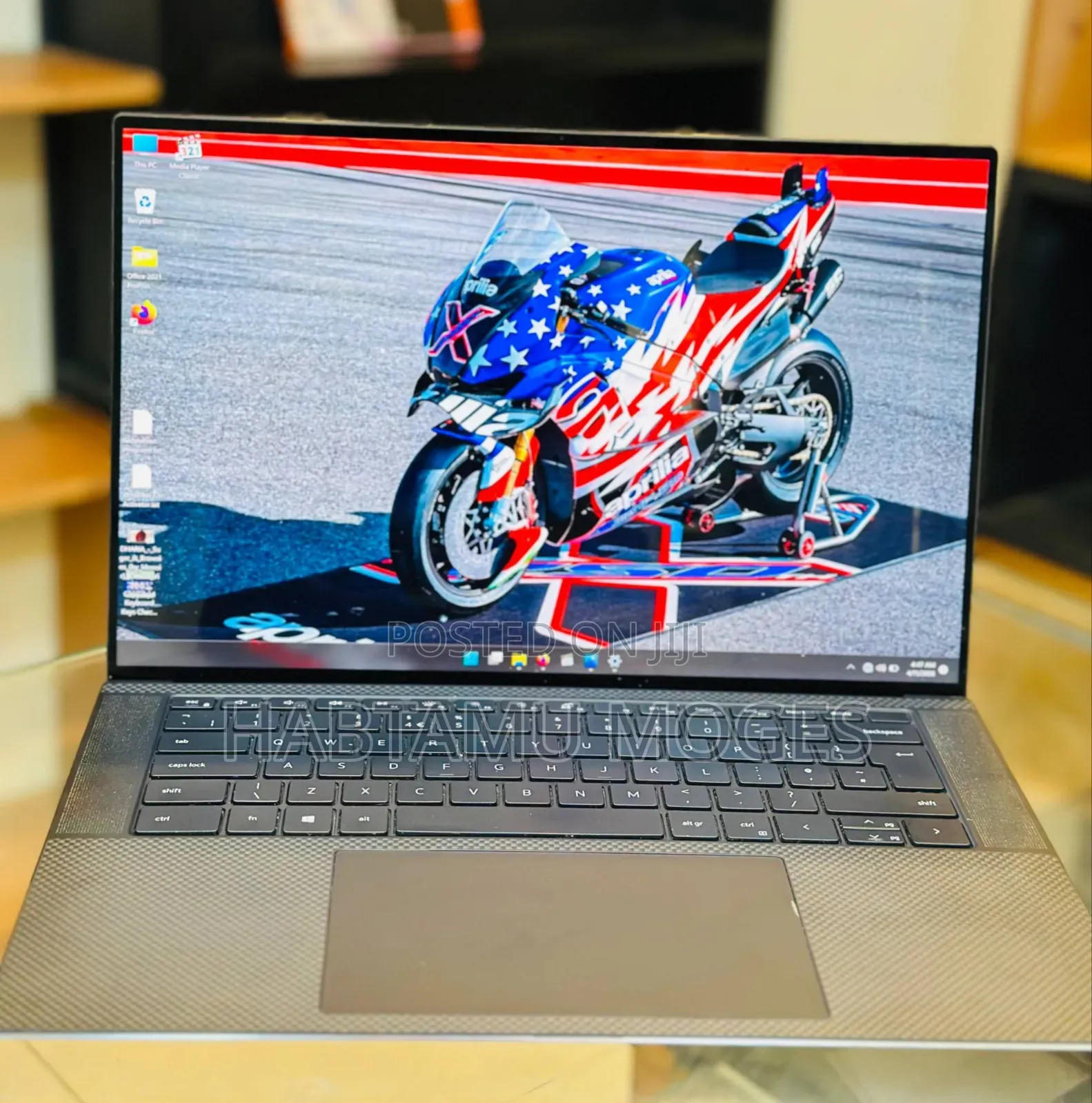 New Laptop Dell Precision 5560 16GB Intel Core i7 SSD 512GB