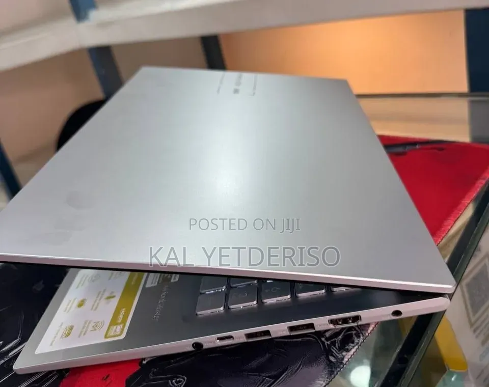 New Laptop Asus Vivobook Go 16GB AMD Ryzen 7 SSD 512GB