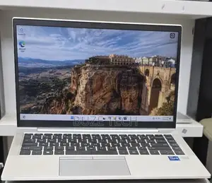 New Laptop HP EliteBook 840 G10 16GB Intel Core i7 SSD 512GB